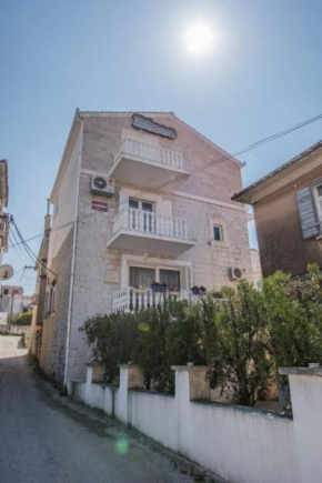 Apartments Mare - near city center